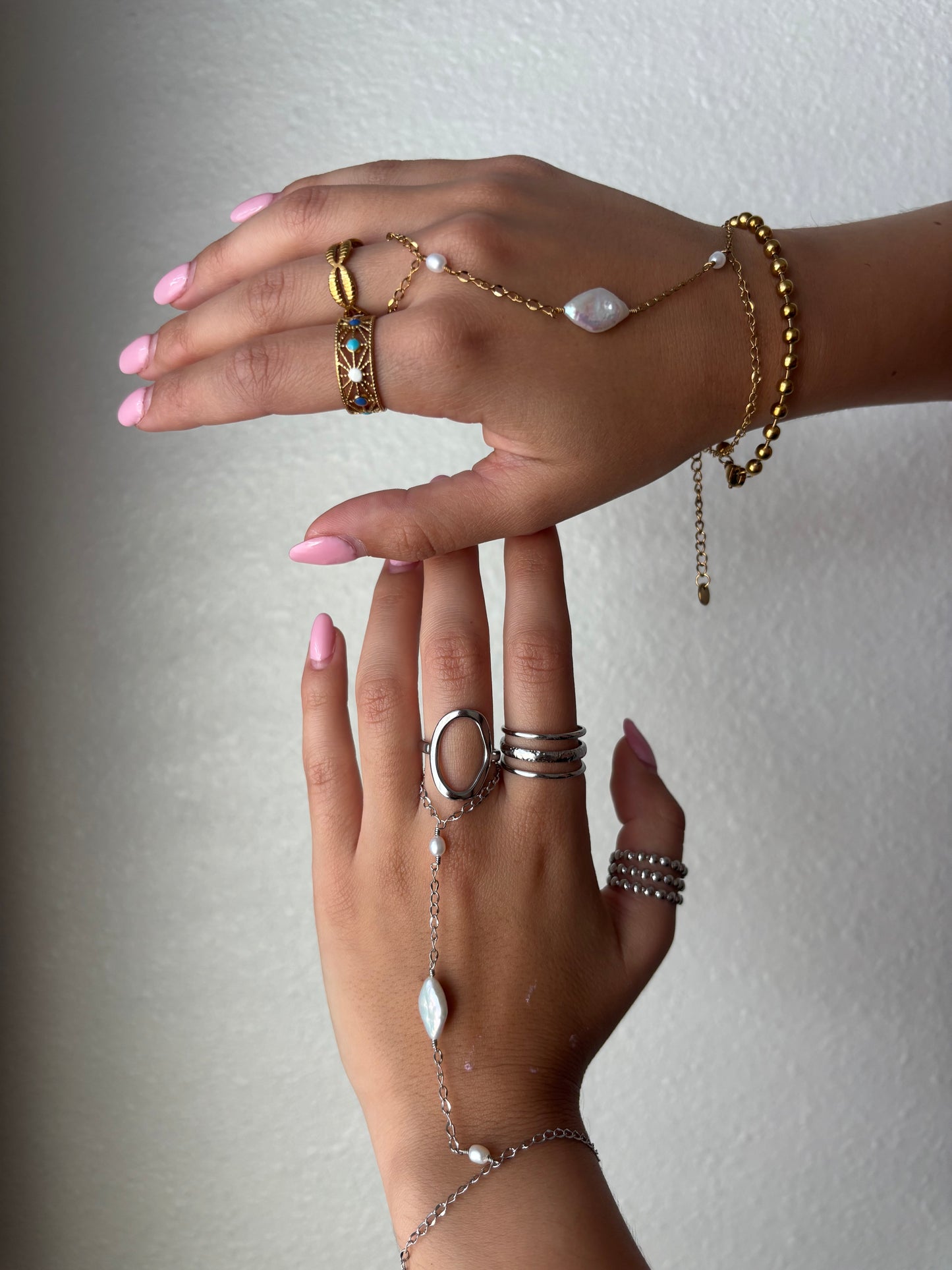 Diamond Pearl Handchain