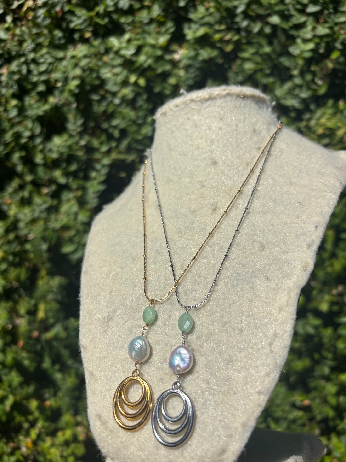 Ellipse Drop Pearl Necklaces