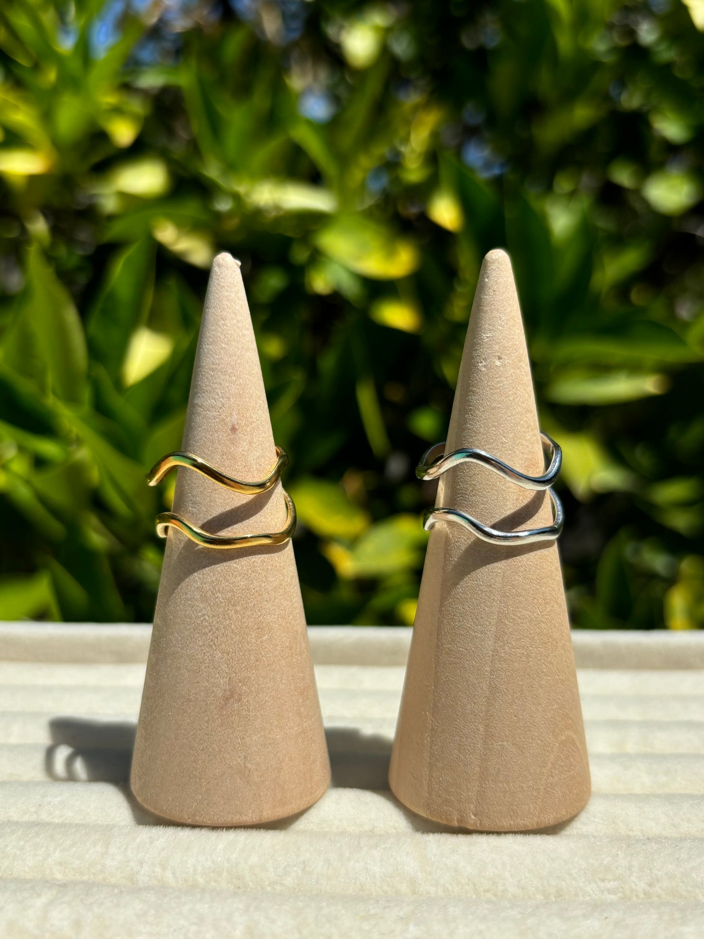Wave Layered Adjustable Rings