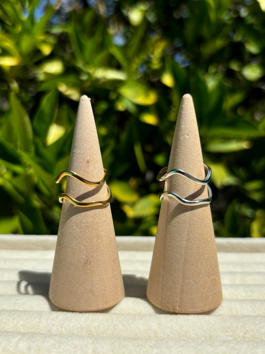 Wave Layered Adjustable Rings