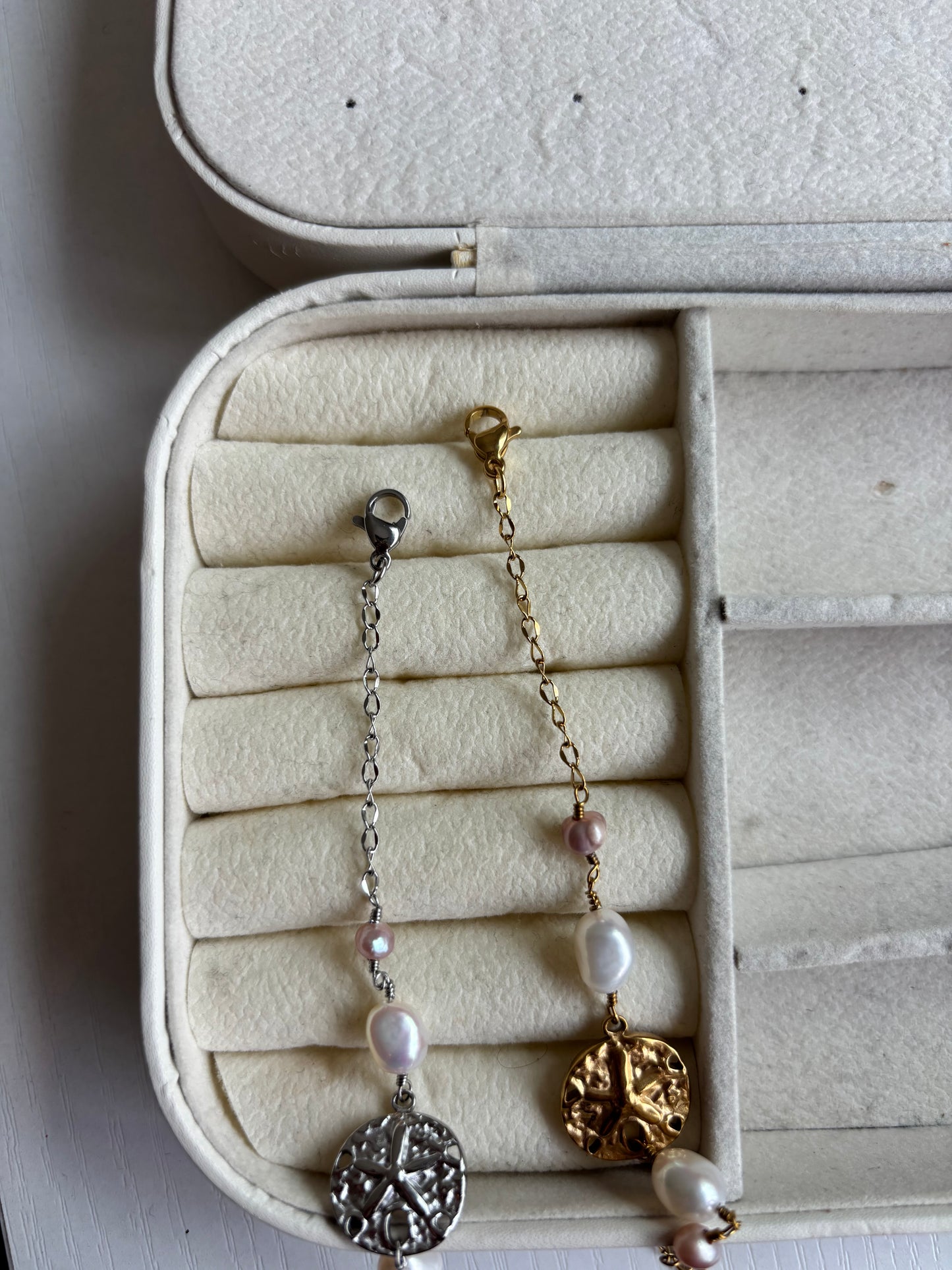 SandDollar Pink Pearl Wire Bracelets