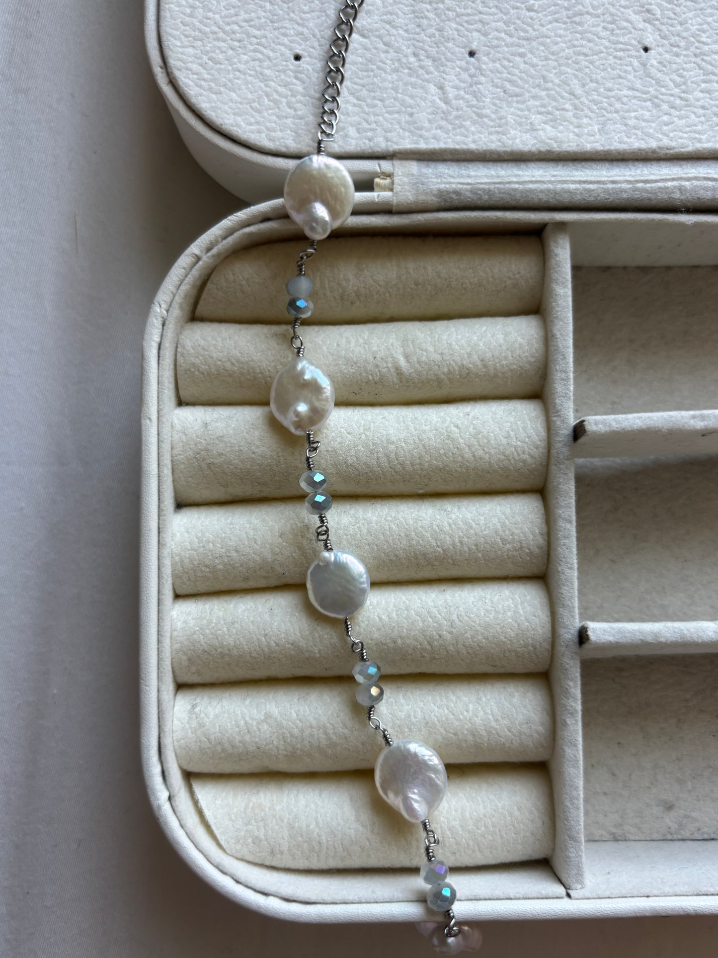 Pearl Silver Wire Bracelet