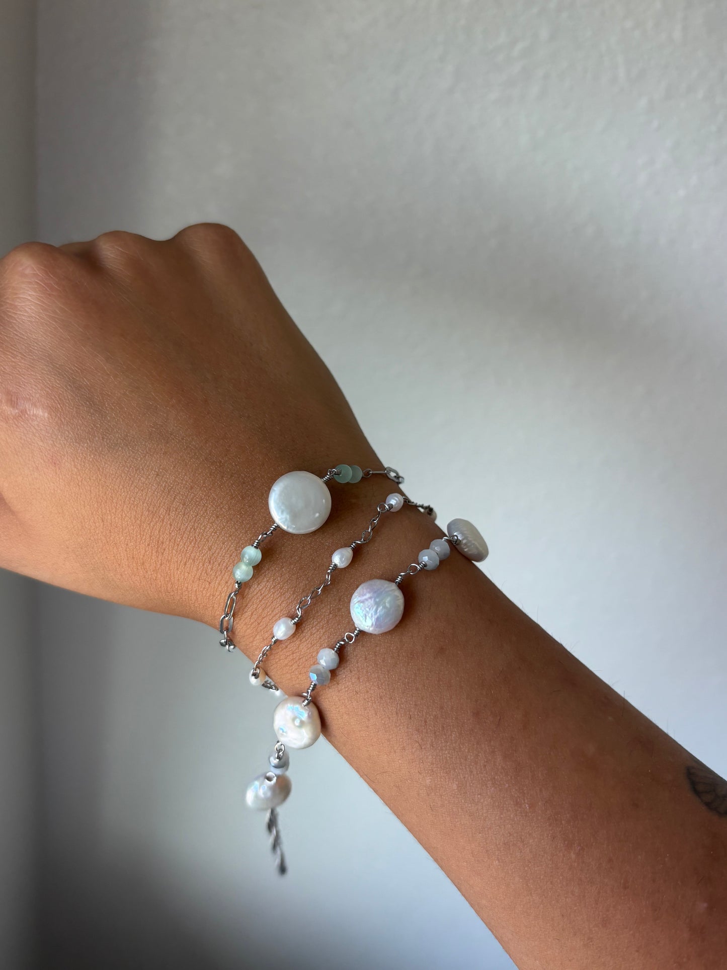 Pearl Silver Wire Bracelet