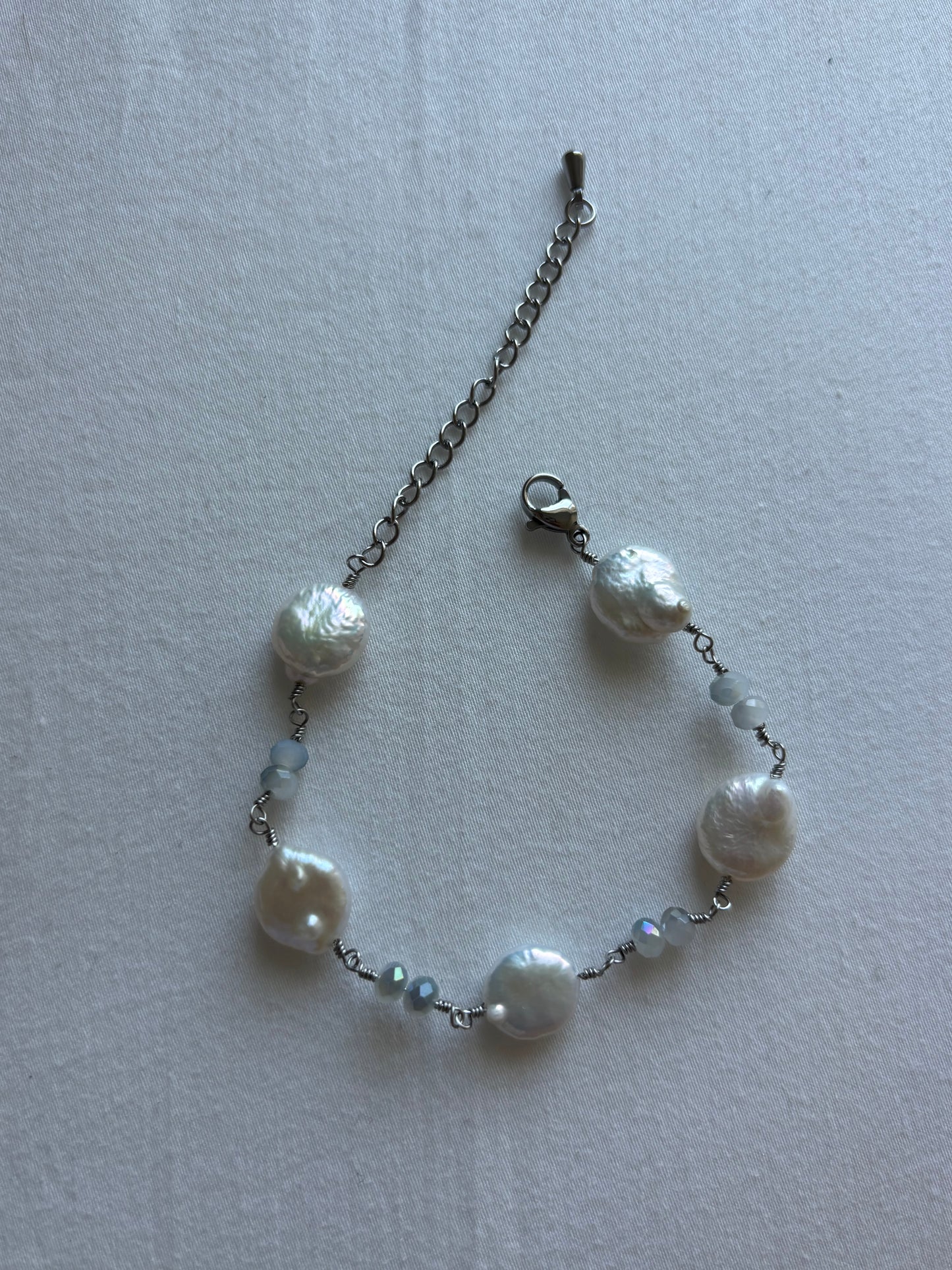 Pearl Silver Wire Bracelet
