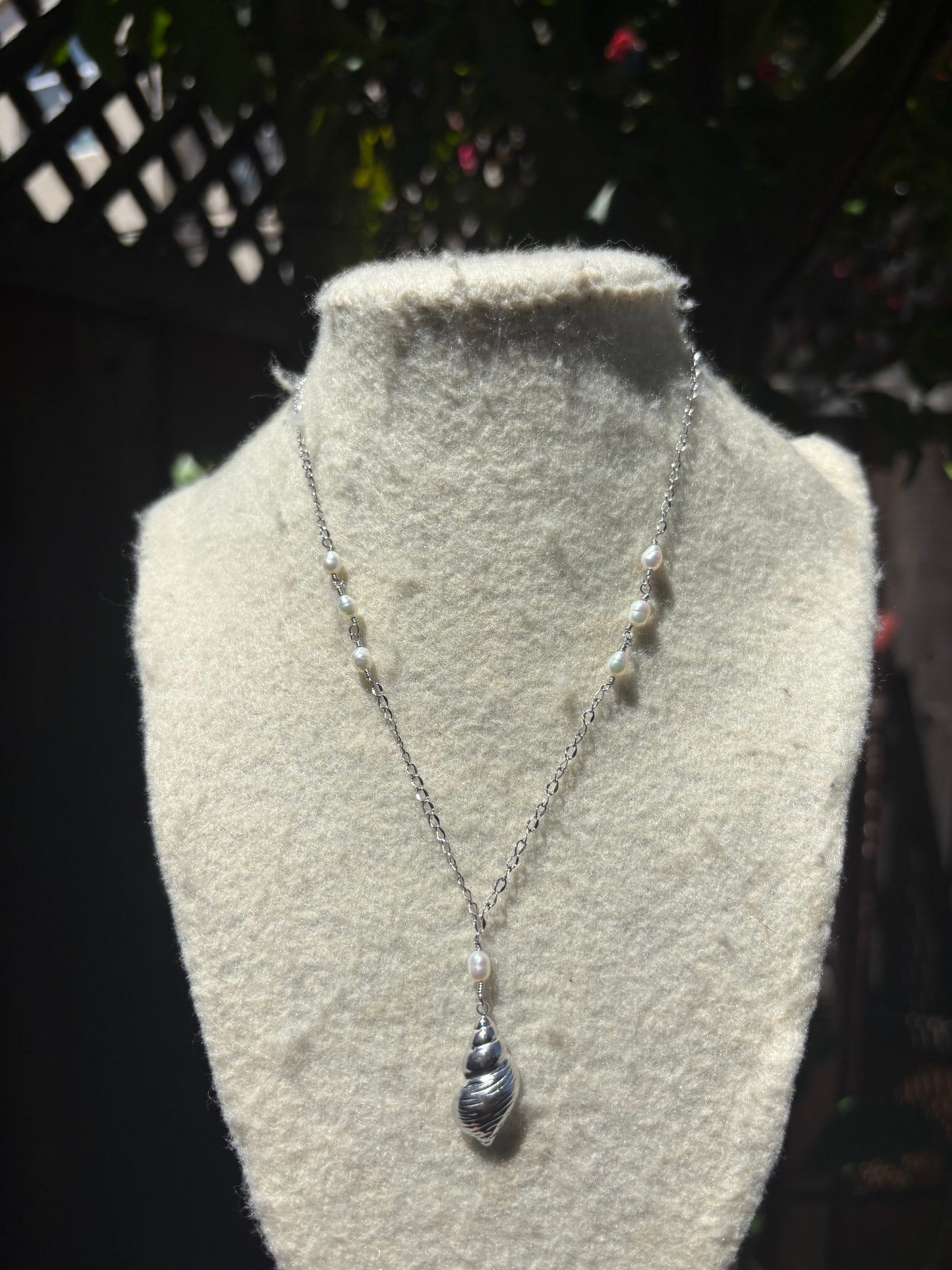 Pearl Shell Drop Wire Chain Necklaces