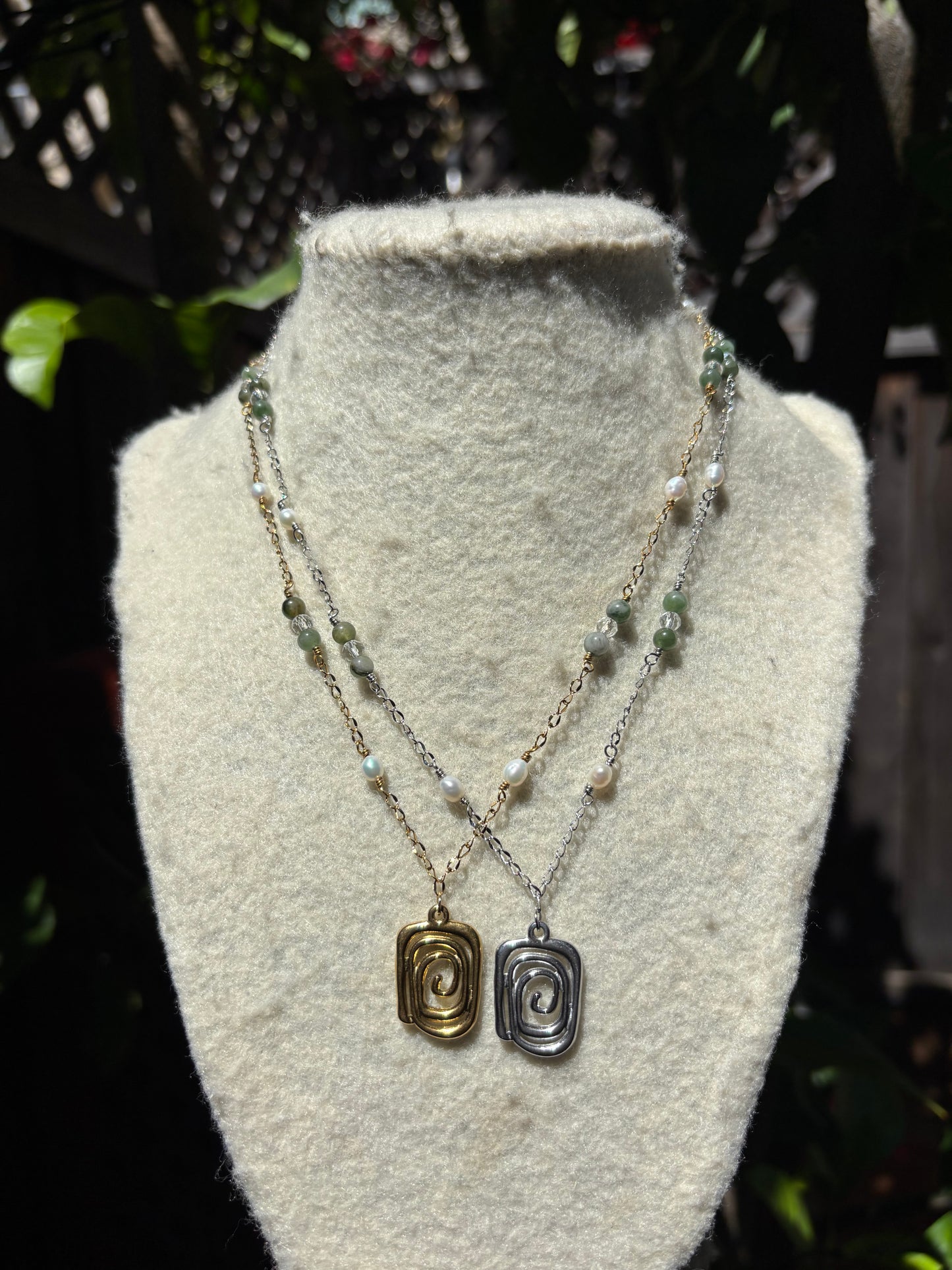 Square Spiral Green Pearl Wire Chain Necklaces