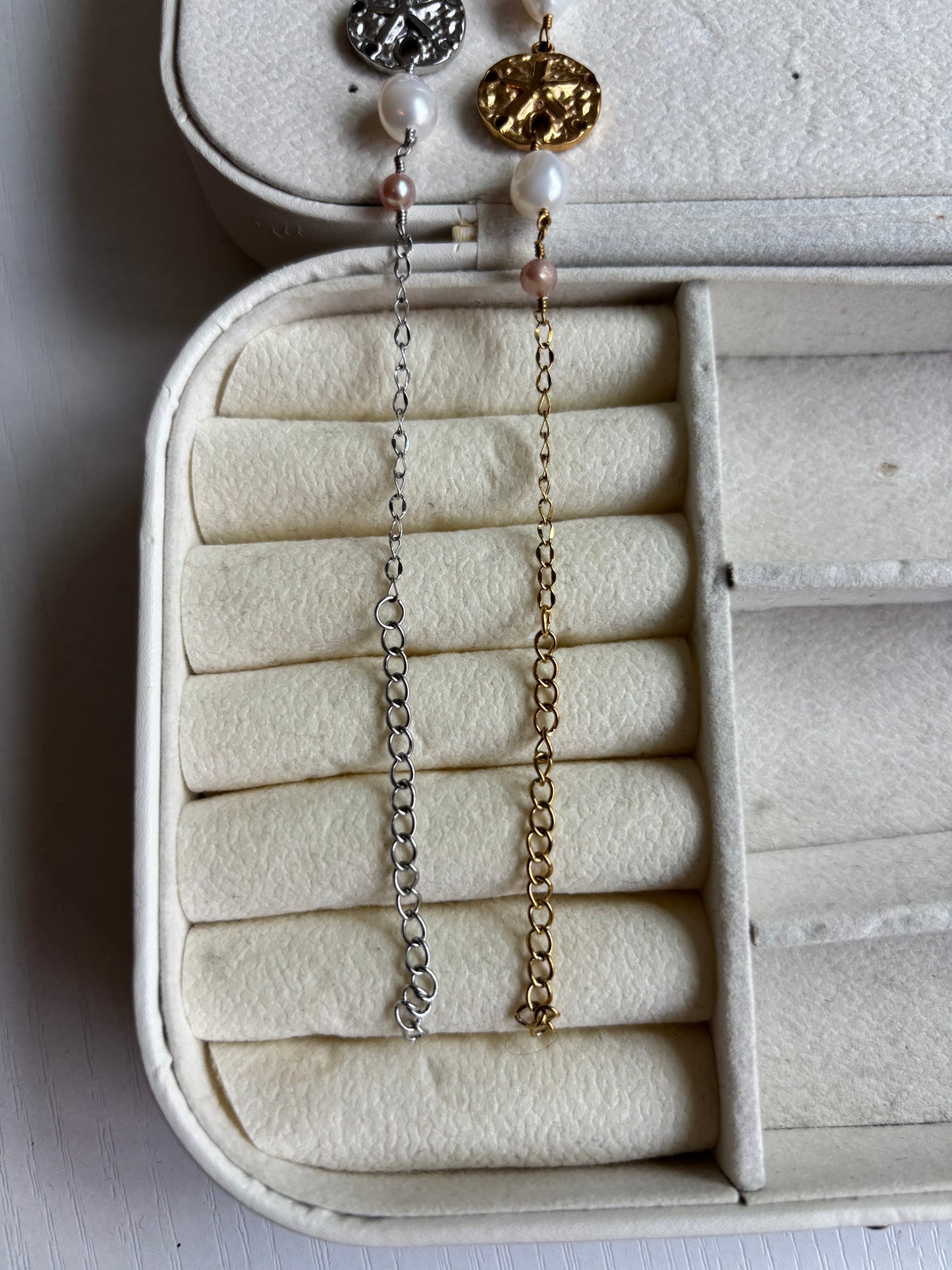 SandDollar Pink Pearl Wire Bracelets