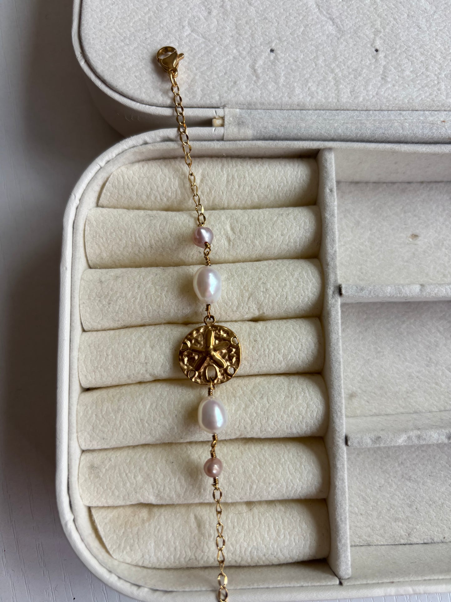 SandDollar Pink Pearl Wire Bracelets