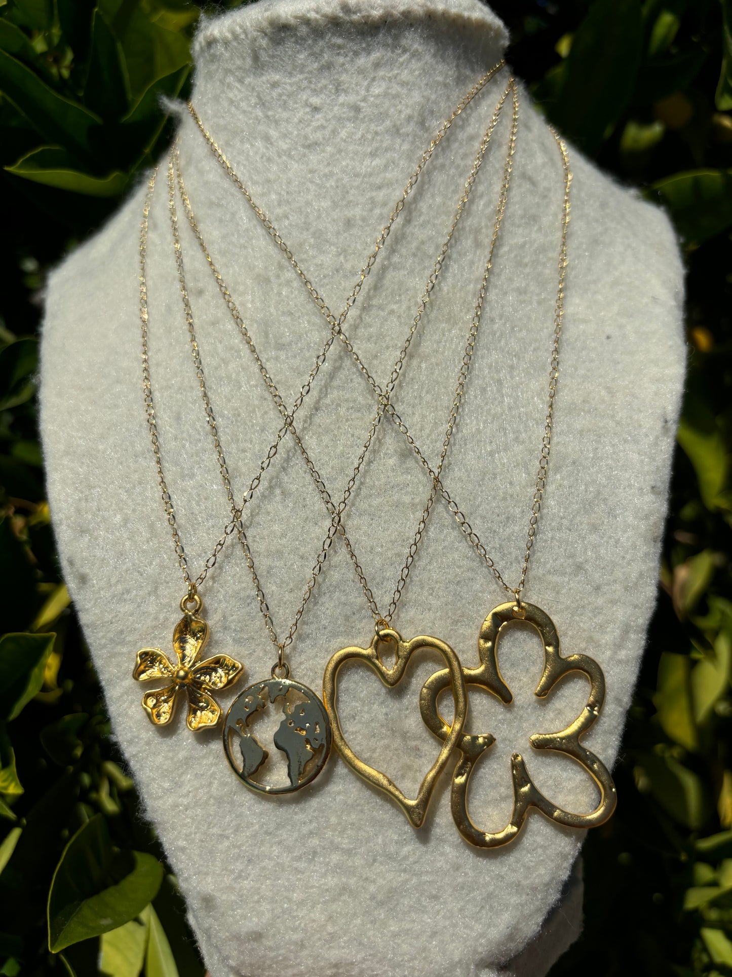 Chunky Flower Gold Chain Necklace