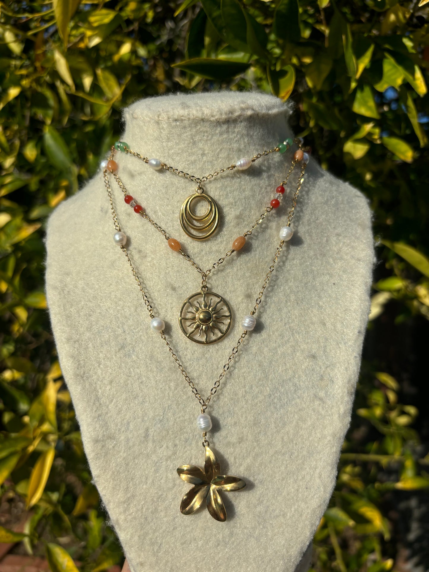 Ellipse Pearl Green Wire Chain Necklaces