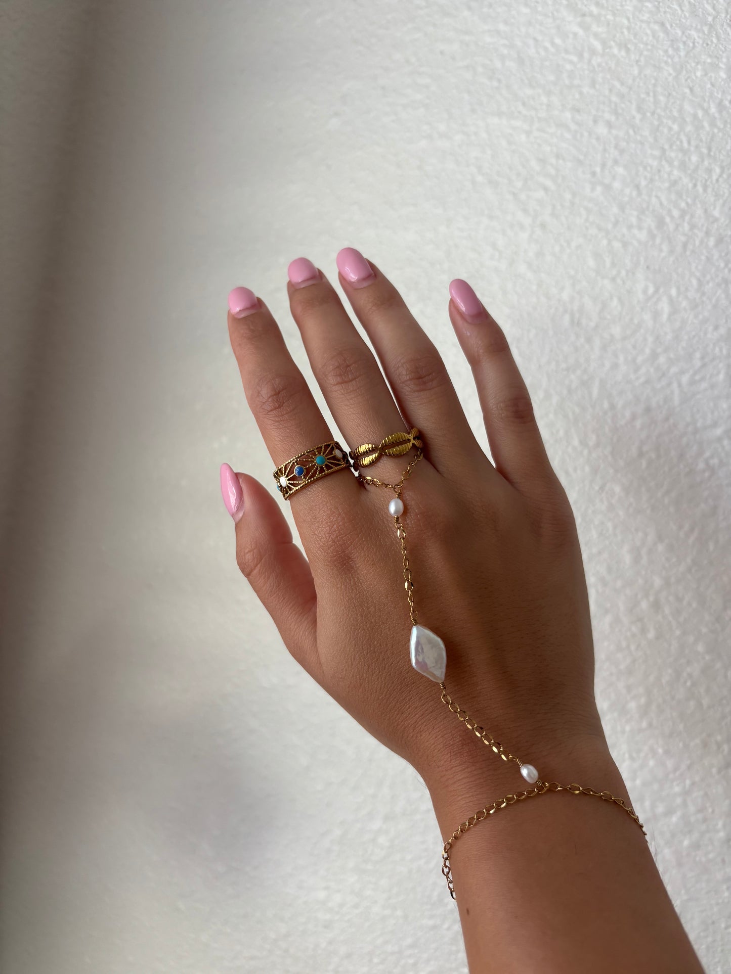 Diamond Pearl Handchain