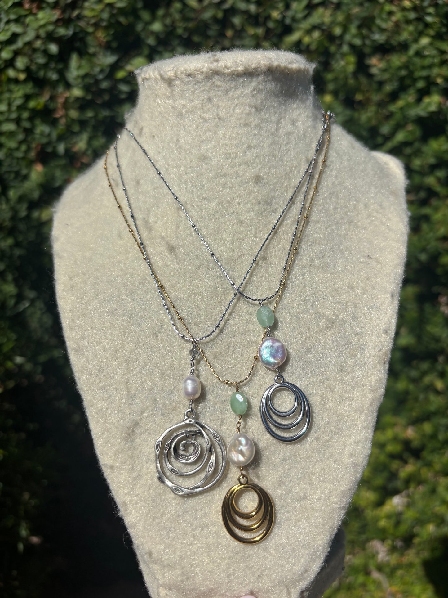 Ellipse Drop Pearl Necklaces