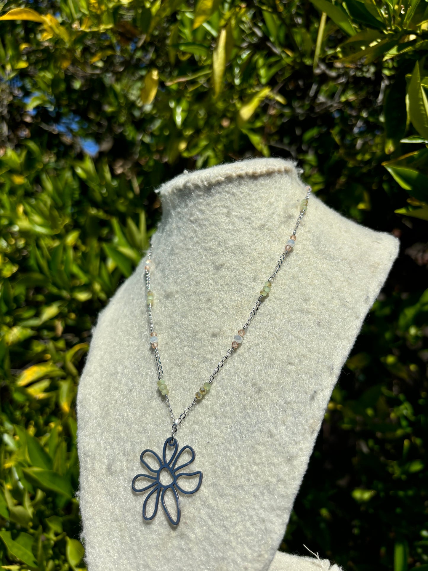 Chunky Flower Wire Chain Silver Necklace