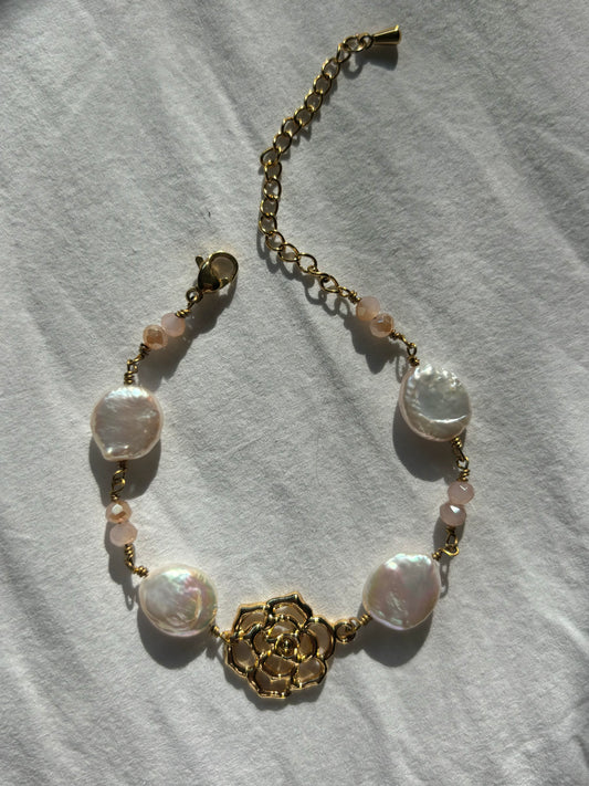 Rose Pearl Wire Gold Bracelet
